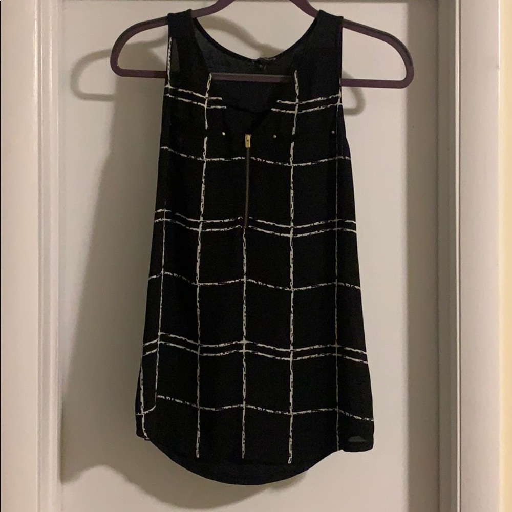 Sleeveless blouse